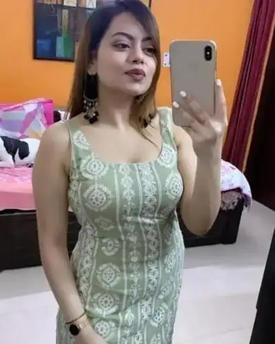 Call Girl in Phoenix Mall